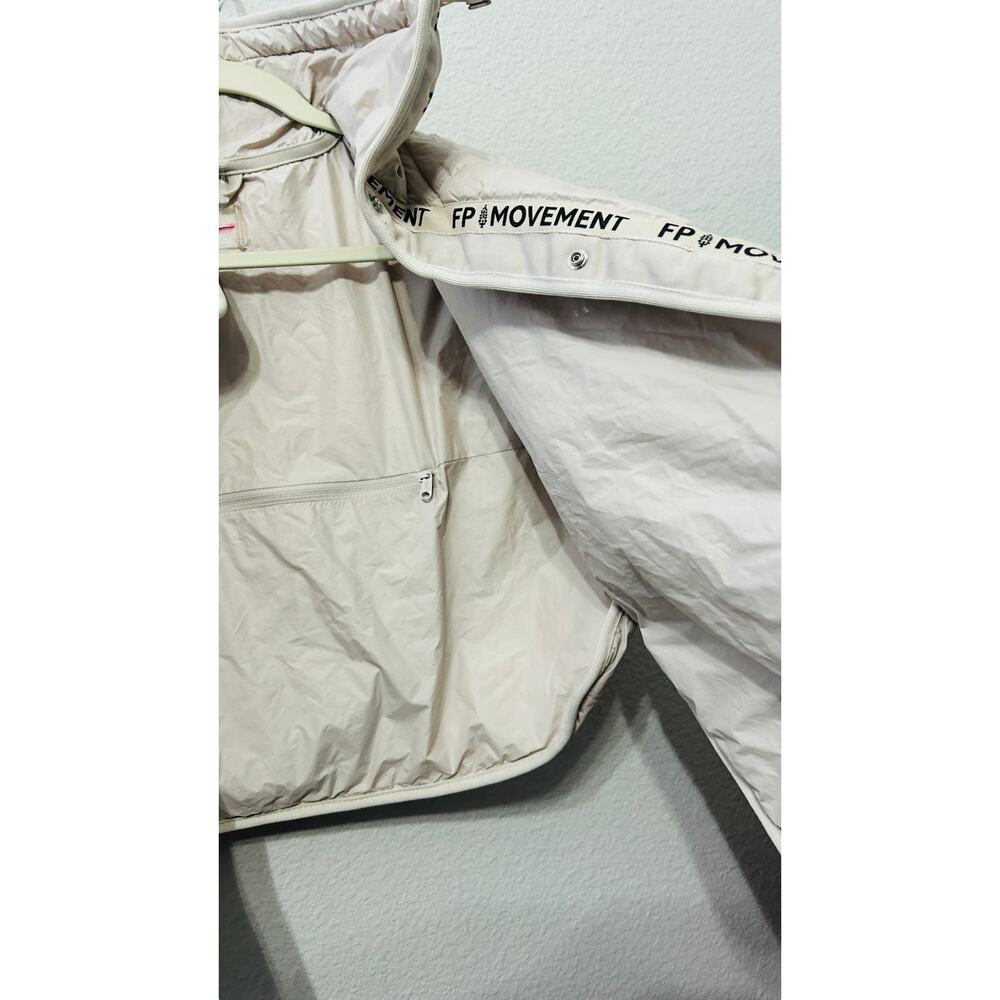 NEW Free People Chill Out Packable Puffer Poncho Scarf Jacket in Ivory One Size - Picture 12 of 12